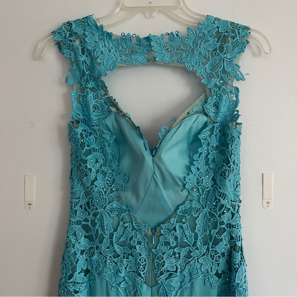 Tony Bowls Paris Formal Dress - Turquoise - Size 4 - Picture 6 of 15